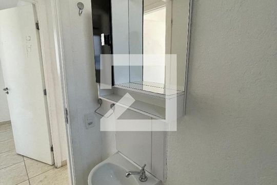Banheiro de apartamento para alugar com 2 quartos, 42m² em Jardim Boa Vista (zona Oeste), São Paulo