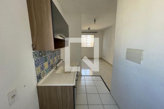 Cozinha de apartamento para alugar com 2 quartos, 42m² em Jardim Boa Vista (zona Oeste), São Paulo