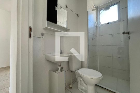 Banheiro de apartamento para alugar com 2 quartos, 42m² em Jardim Boa Vista (zona Oeste), São Paulo