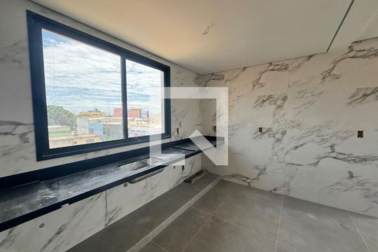 Cozinha de apartamento à venda com 3 quartos, 85m² em Inconfidentes, Contagem