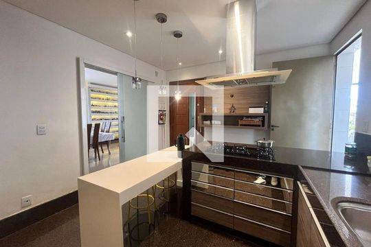 cozinha de apartamento à venda com 3 quartos, 310m² em Inconfidentes, Contagem