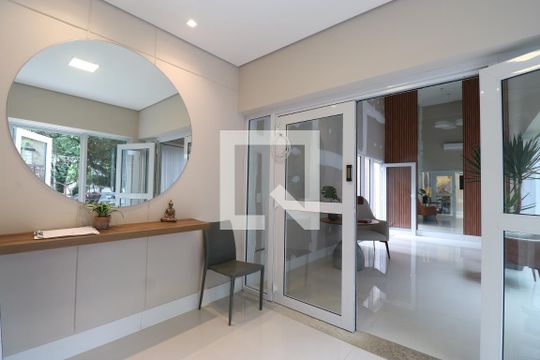 Hall de apartamento para alugar com 2 quartos, 34m² em Lapa de Baixo, São Paulo