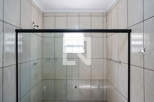 Banheiro Social de casa para alugar com 2 quartos, 189m² em Vila Antonieta, São Bernardo do Campo