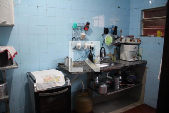 Cozinha de casa à venda com 3 quartos, 123m² em Califórnia, Belo Horizonte