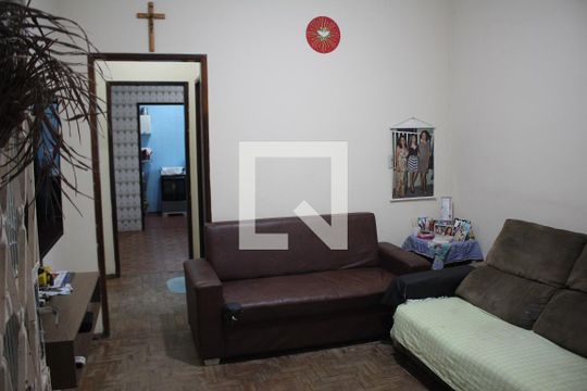 Sala de casa à venda com 3 quartos, 123m² em Califórnia, Belo Horizonte