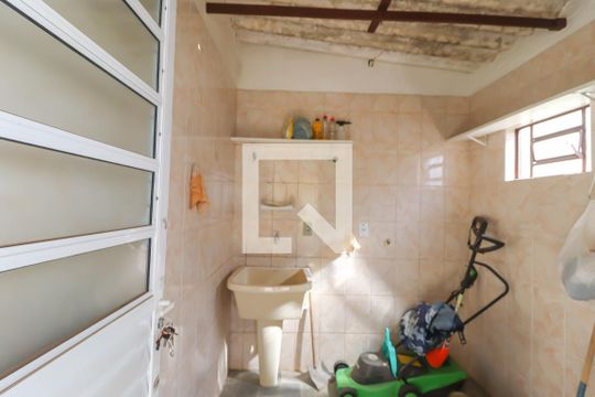 Quintal de casa à venda com 3 quartos, 500m² em Tulipas, Jundiaí