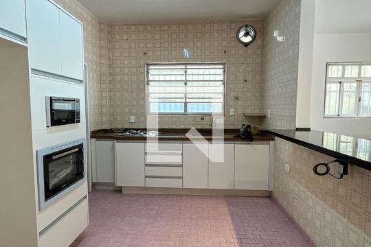 Cozinha de casa à venda com 2 quartos, 200m² em Vila Pereira Barreto, São Paulo
