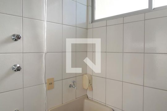 Área de Serviço de apartamento para alugar com 3 quartos, 80m² em Heliópolis, Belo Horizonte