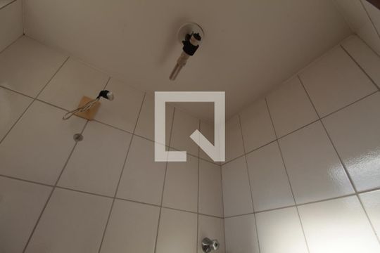 Área de Serviço - Banheiro  de apartamento para alugar com 3 quartos, 80m² em Heliópolis, Belo Horizonte