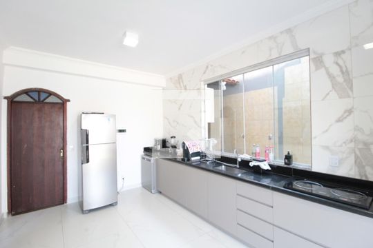 Cozinha de casa para alugar com 5 quartos, 800m² em Trevo, Belo Horizonte