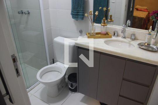 Banheiro da Suíte de apartamento para alugar com 3 quartos, 80m² em Parque Campolim, Sorocaba