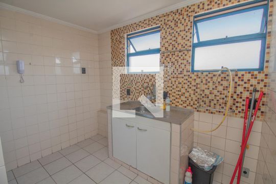 Cozinha de apartamento para alugar com 2 quartos, 54m² em Vila Patrimonial, São Paulo
