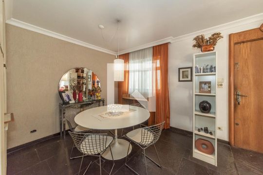Sala de casa à venda com 3 quartos, 200m² em Brooklin, São Paulo