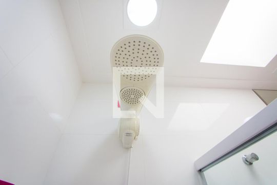 Banheiro do quarto 2 de casa para alugar com 3 quartos, 180m² em Parque Sao Vicente, Mauá