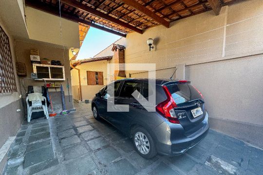 Garagem 1 de casa à venda com 3 quartos, 240m² em Dom Cabral, Belo Horizonte