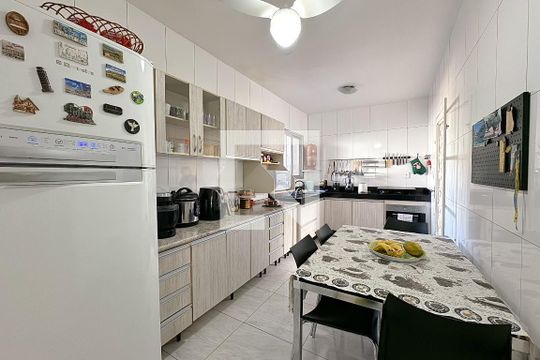Cozinha de casa à venda com 3 quartos, 240m² em Dom Cabral, Belo Horizonte