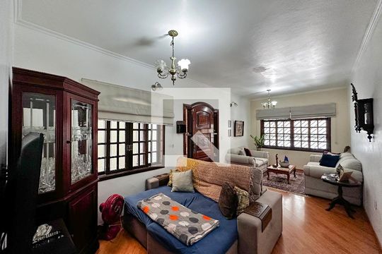 Casa à venda com 3 quartos, 155m² em Parque Colonial, São Paulo