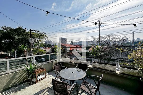 Sacada Suíte de casa à venda com 3 quartos, 155m² em Parque Colonial, São Paulo