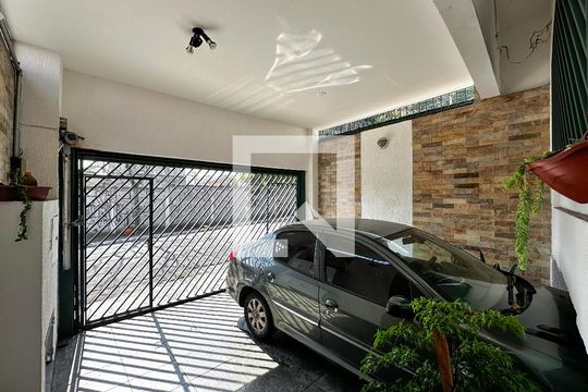 Garagem de casa à venda com 3 quartos, 155m² em Parque Colonial, São Paulo