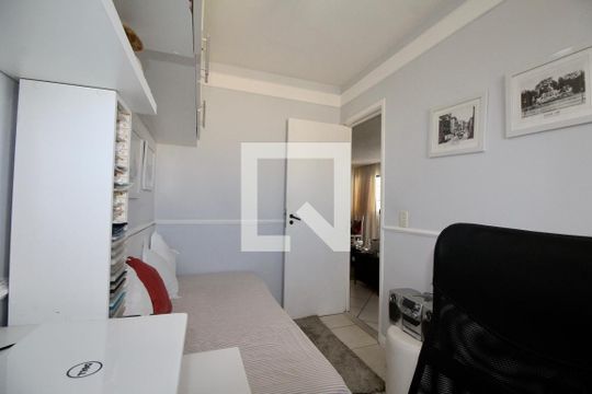 Quarto 2 de apartamento para alugar com 2 quartos, 75m² em Pituba, Salvador