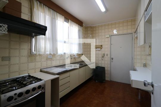 Cozinha de apartamento para alugar com 3 quartos, 181m² em Vila Bastos, Santo André