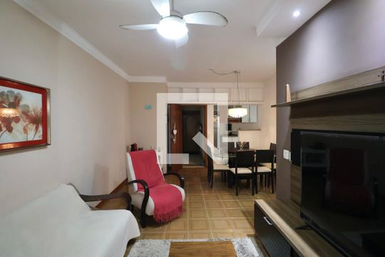 Sala  de apartamento para alugar com 3 quartos, 131m² em Jardim Las Palmas, Guarujá