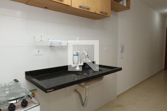 Cozinha de apartamento para alugar com 2 quartos, 37m² em Conjunto Residencial José Bonifácio, São Paulo