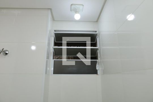 Área de Serviço de apartamento para alugar com 2 quartos, 37m² em Conjunto Residencial José Bonifácio, São Paulo