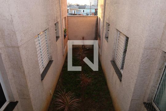 Área comum de apartamento para alugar com 2 quartos, 37m² em Conjunto Residencial José Bonifácio, São Paulo