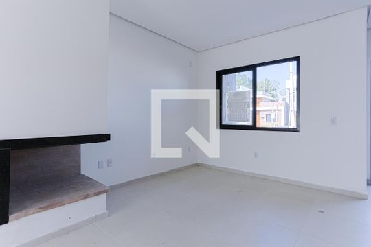 Sala de casa à venda com 3 quartos, 120m² em Hípica, Porto Alegre