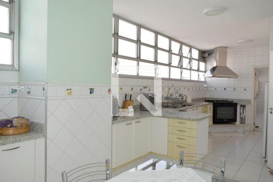 Cozinha de apartamento à venda com 4 quartos, 222m² em Consolação, São Paulo