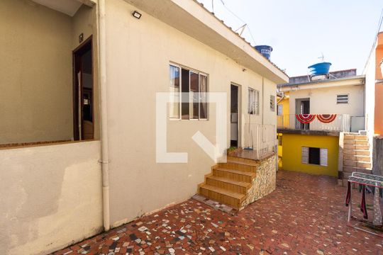 Quintal de casa à venda com 5 quartos, 240m² em Vila Yolanda, Osasco