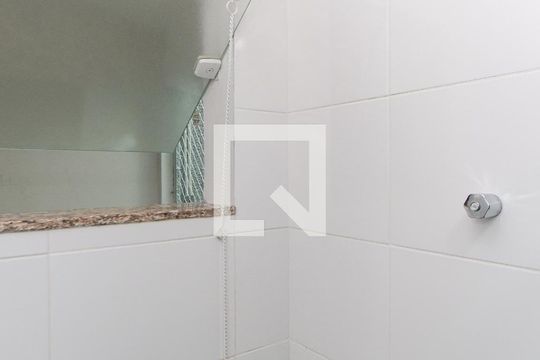 Banheiro de apartamento à venda com 1 quarto, 30m² em Parada Inglesa, São Paulo