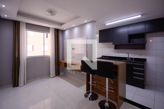 Apartamento para alugar com 2 quartos, 40m² em Jardim Santa Emilia, São Paulo