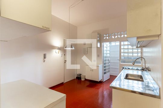 Cozinha de apartamento para alugar com 3 quartos, 140m² em Higienópolis, São Paulo