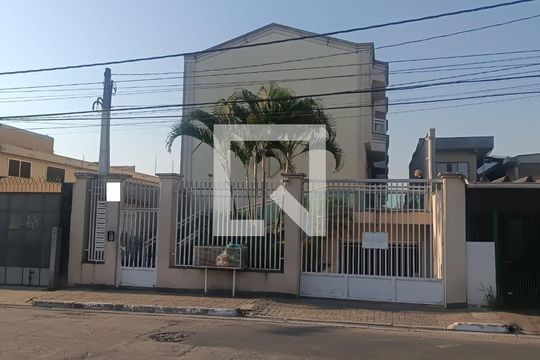 Fachada de casa à venda com 3 quartos, 111m² em Vila Fernandes, São Paulo