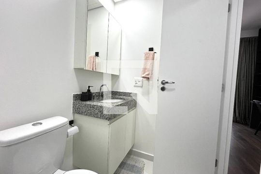 Banheiro  de kitnet/studio para alugar com 1 quarto, 21m² em Vila Clementino, São Paulo