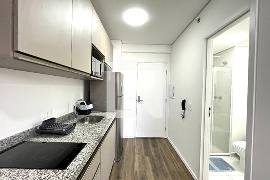 Cozinha  de kitnet/studio para alugar com 1 quarto, 21m² em Vila Clementino, São Paulo