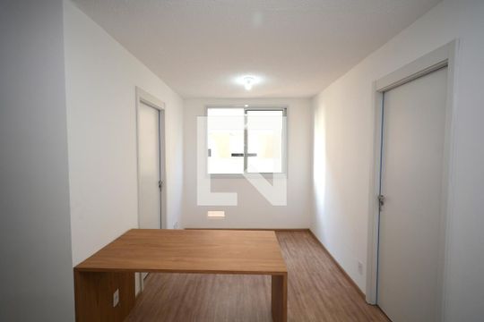 Sala de apartamento para alugar com 2 quartos, 34m² em Socorro, São Paulo