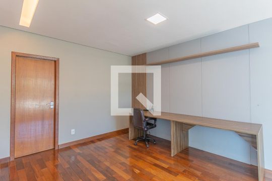 Escritório e Hall dos Dormitórios de casa à venda com 3 quartos, 280m² em Bandeirantes (pampulha), Belo Horizonte