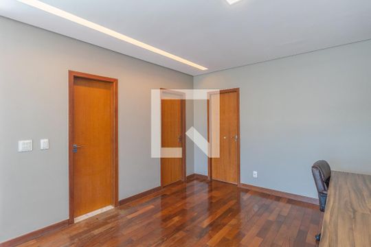 Escritório e Hall dos Dormitórios de casa à venda com 3 quartos, 280m² em Bandeirantes (pampulha), Belo Horizonte