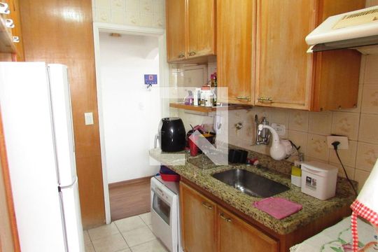 Cozinha de apartamento para alugar com 2 quartos, 77m² em Vila Andrade, São Paulo