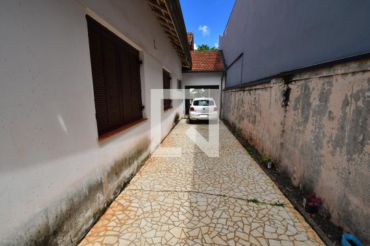 Garagem de casa para alugar com 3 quartos, 200m² em Jardim Chapadão, Campinas