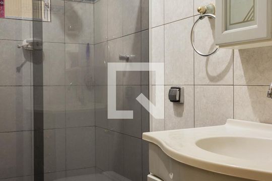 Banheiro 1 de casa à venda com 4 quartos, 365m² em Jardim Petroni, São Bernardo do Campo
