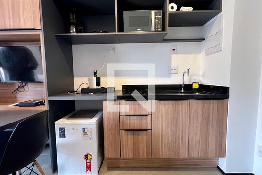 Cozinha de kitnet/studio à venda com 1 quarto, 21m² em Jardim Paulista, São Paulo