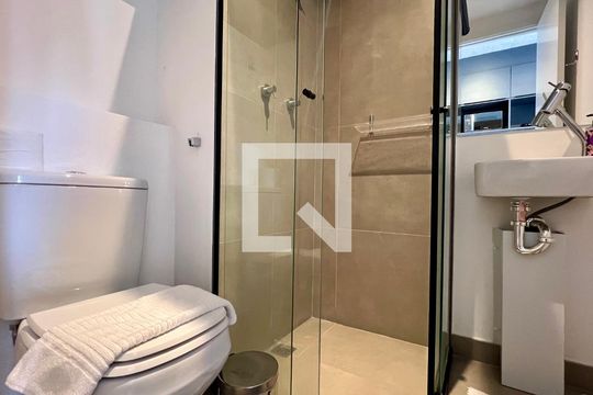 Banheiro de kitnet/studio à venda com 1 quarto, 21m² em Jardim Paulista, São Paulo