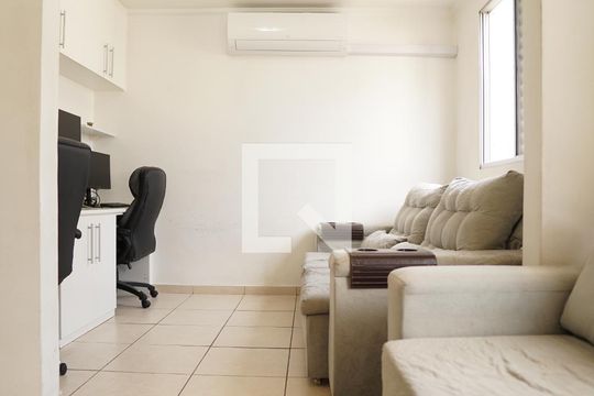 Sala de apartamento à venda com 3 quartos, 56m² em Paraisópolis, São Paulo