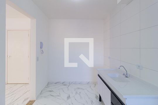 Cozinha e área de serviço de apartamento à venda com 2 quartos, 52m² em Padroeira, Osasco