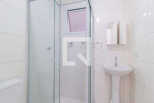 Banheiro de apartamento à venda com 2 quartos, 52m² em Padroeira, Osasco