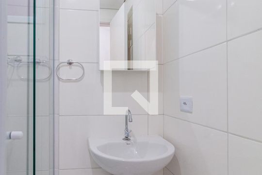 Banheiro de apartamento à venda com 2 quartos, 52m² em Padroeira, Osasco